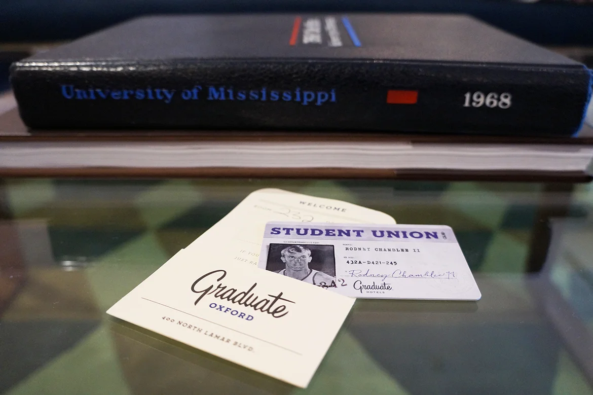 Andrea Fenise Memphis Fashion Blogger and Memphis Travel Blogger shares stay at The Graduate Hotel