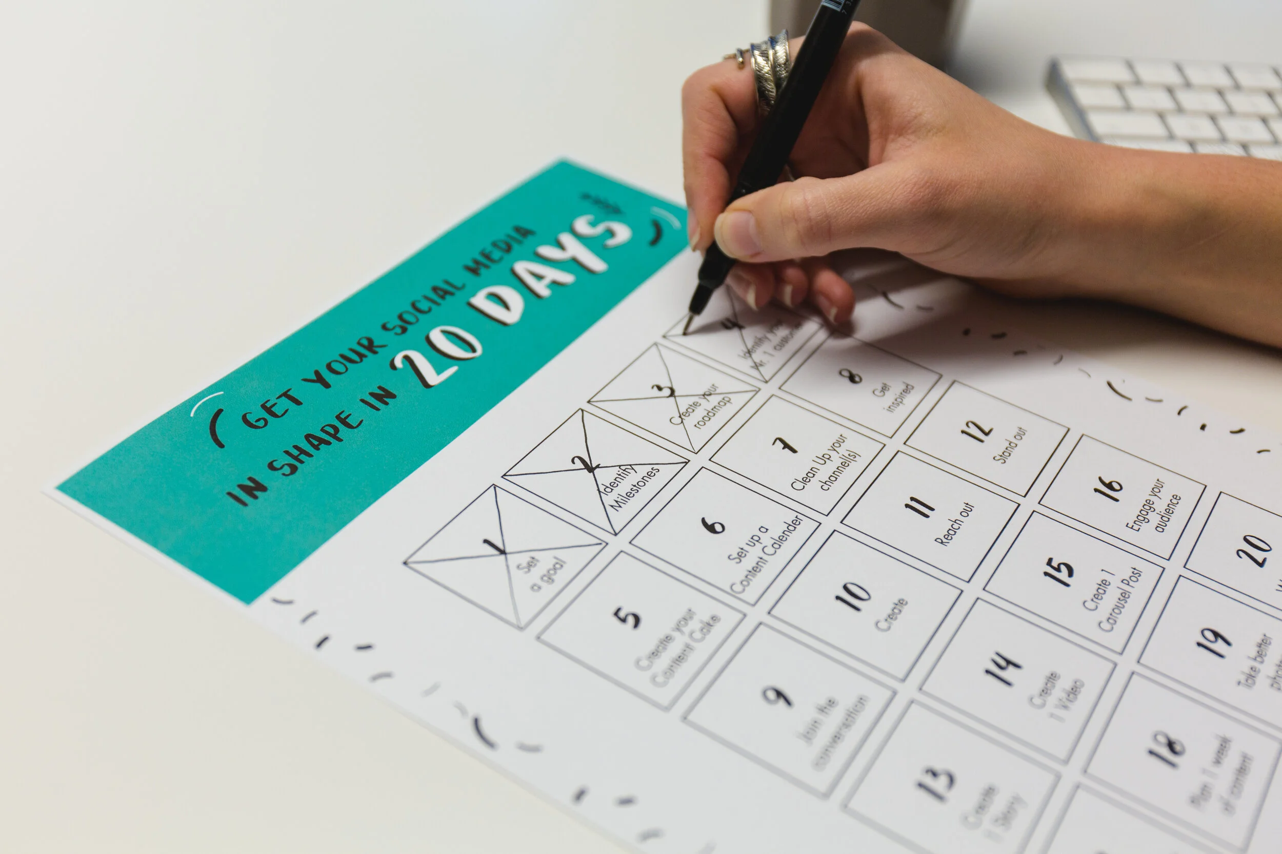 Get your Social Media in shape in 20 days 💪