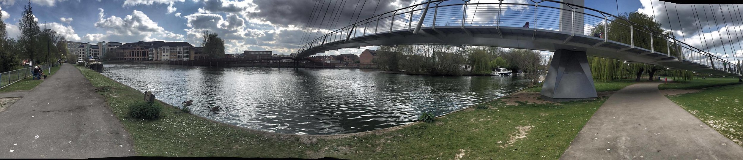 caversham bridge thames.jpg