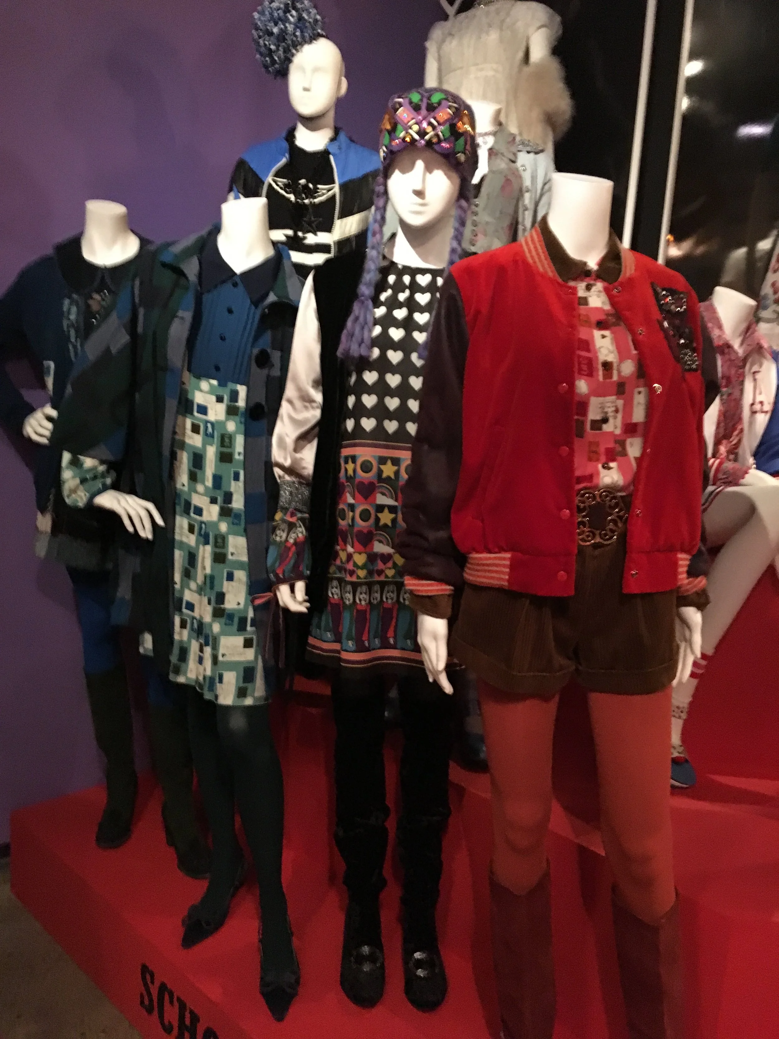 London personal stylist: complex layering and mixing patterns, texture and colours.