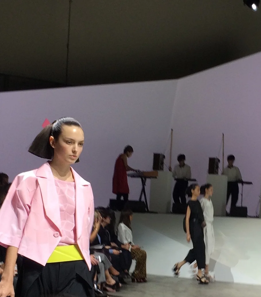 Pulsating colour - Issey Miyake