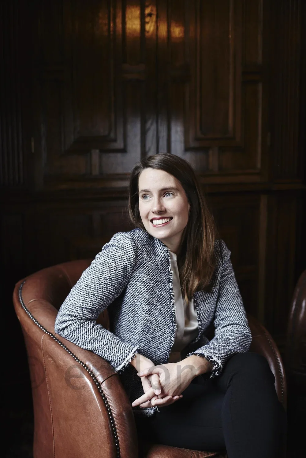 Personal Styling for CEOs: Creating a Signature Style That Reflects Leadership and Vision