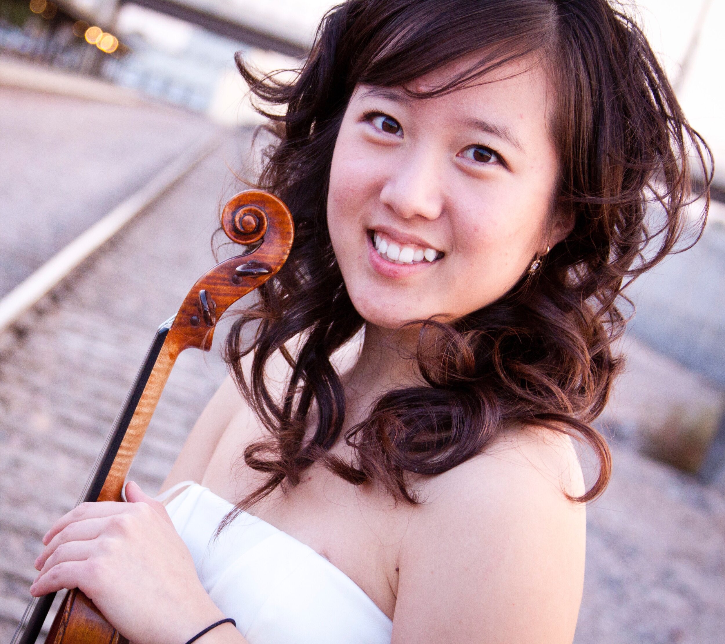 Janny Joo, Violin
