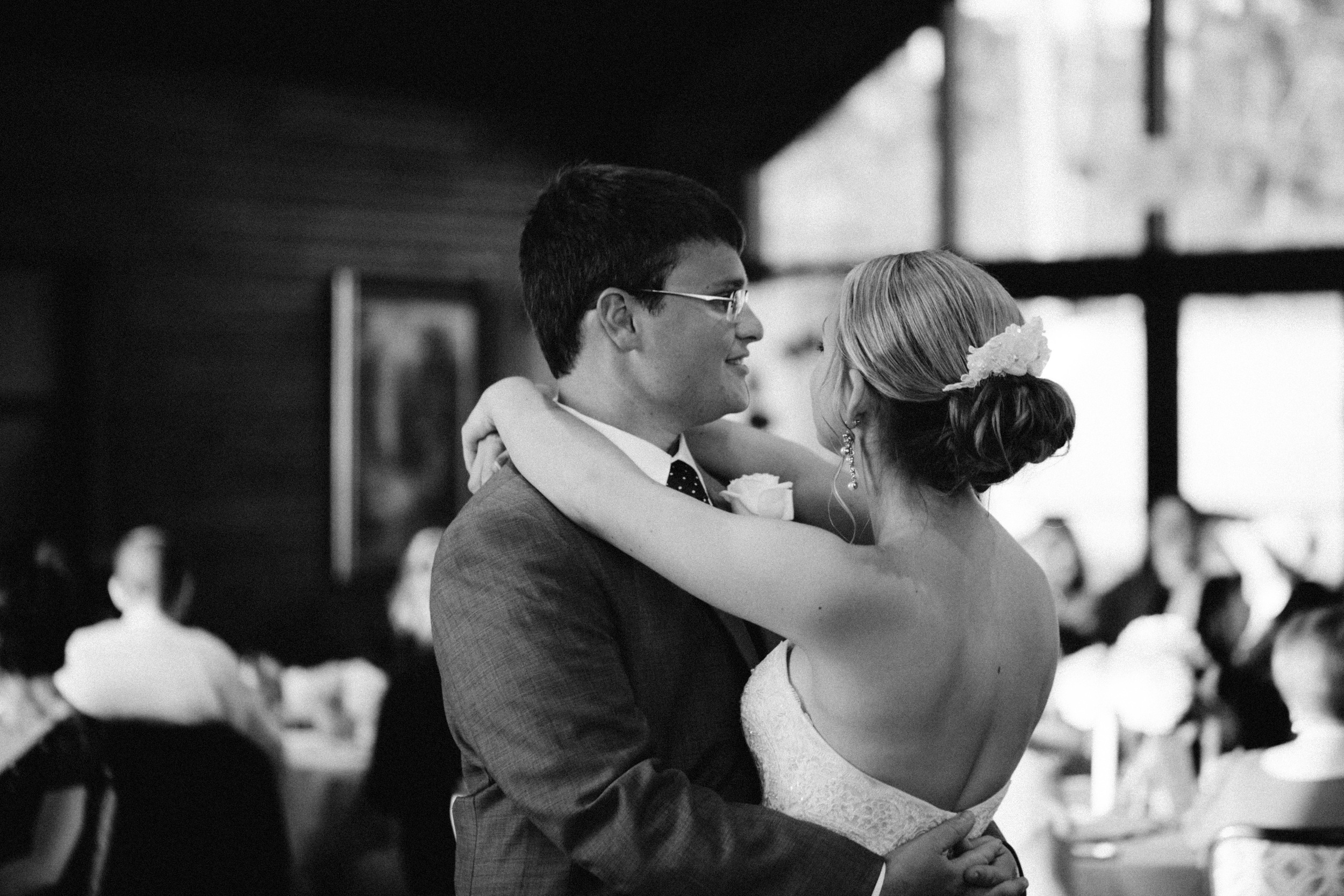 Brock_Tayler_Norwood_Wedding_2015_Pointes_West_Appling0017.jpg