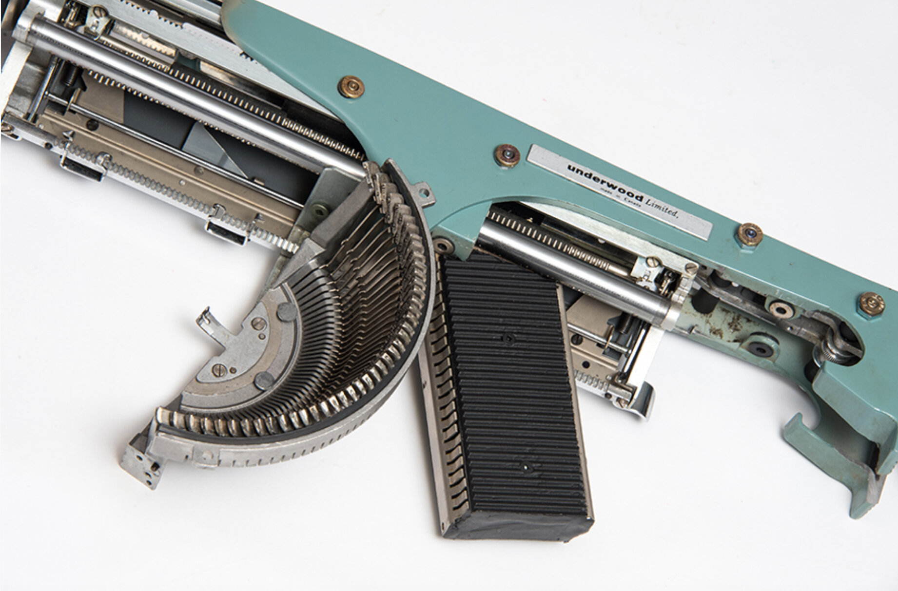 Eric Nado_Typewriter Gun_Aqua_detail.jpg