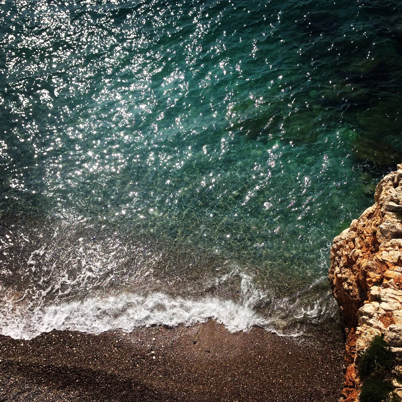 The Choice Between Digging Deep and Coasting