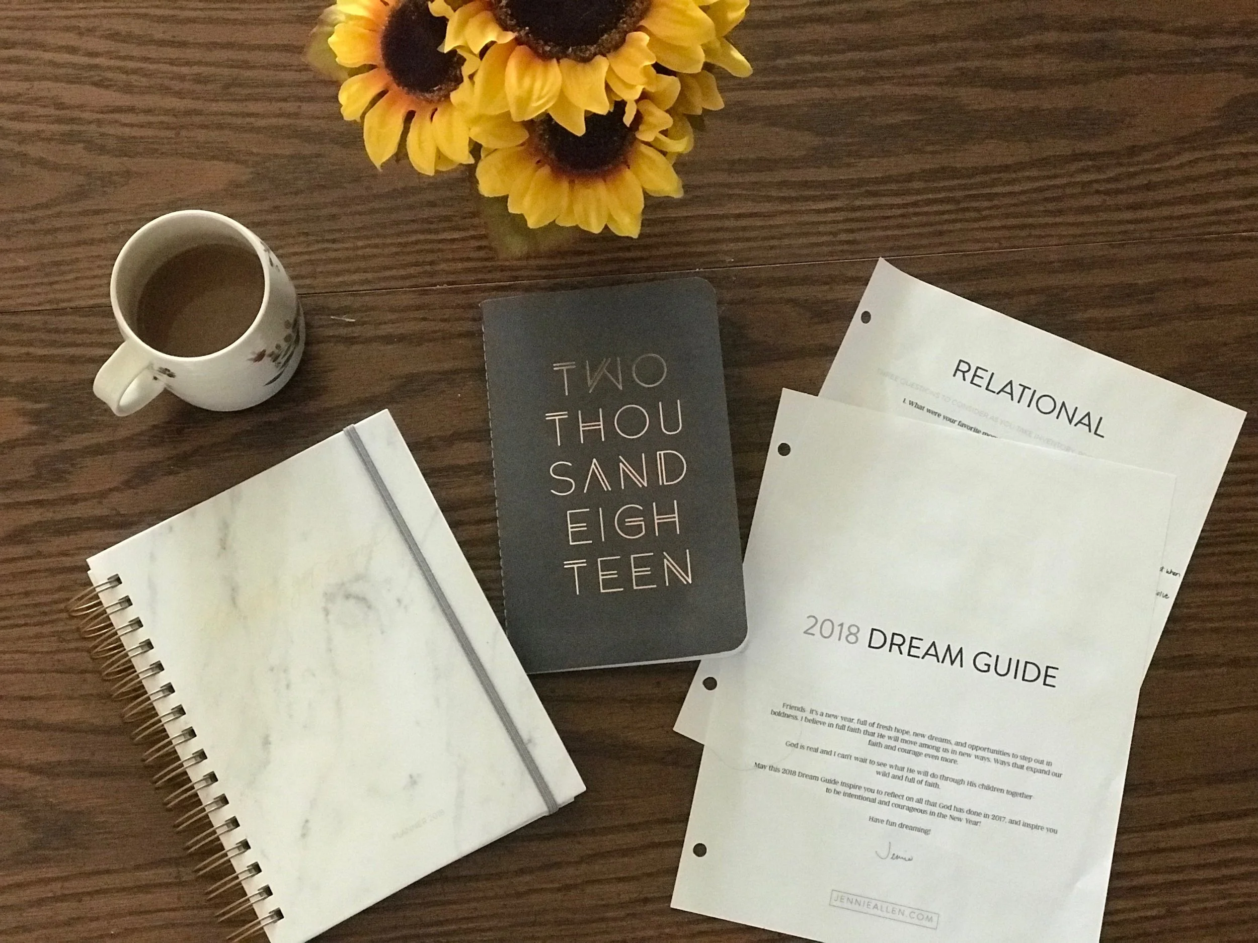 OUR FAVORITE THINGS: 5 Resources for Achieving Your Dreams This Year (+ A Giveaway!)