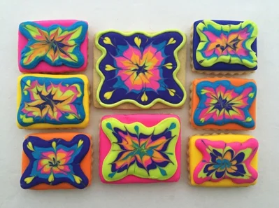 Birthday - tie-dye cookies 01.jpg