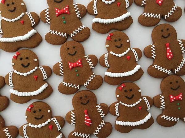 Christmas - gingerbread people.jpg