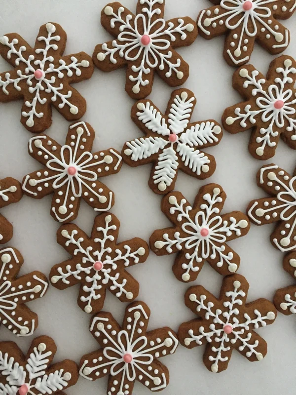 Winter - gingerbread snowflakes 03.jpg