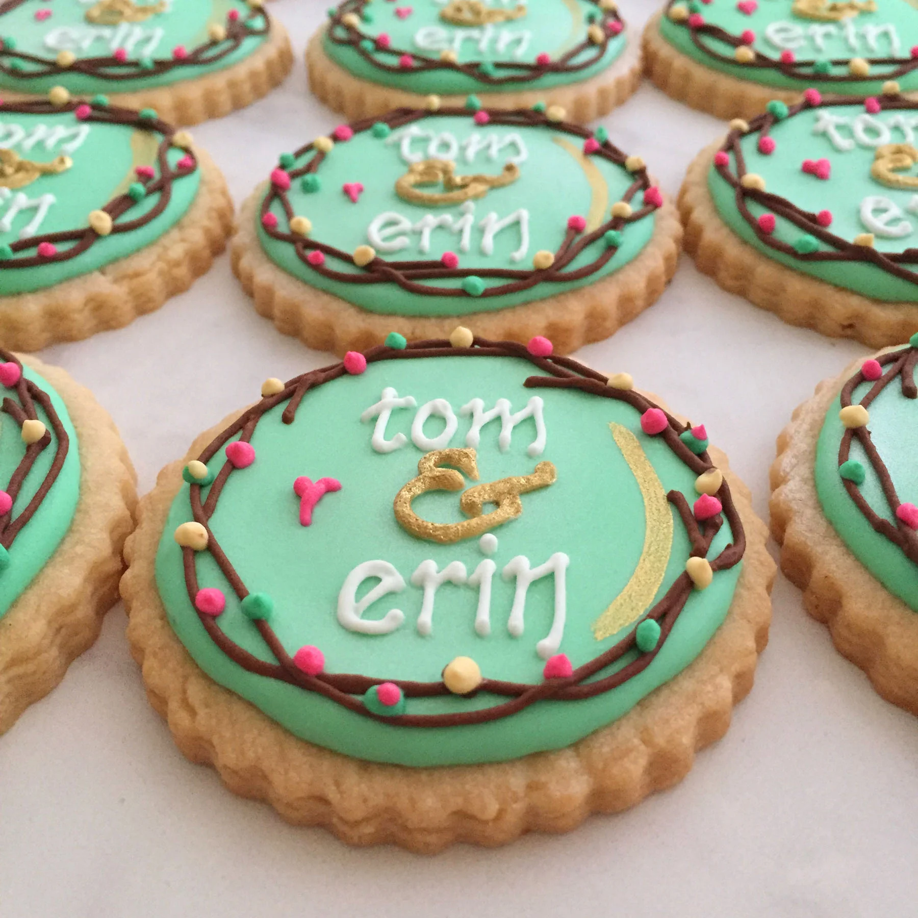 Personalized Wedding Wreath Cookie