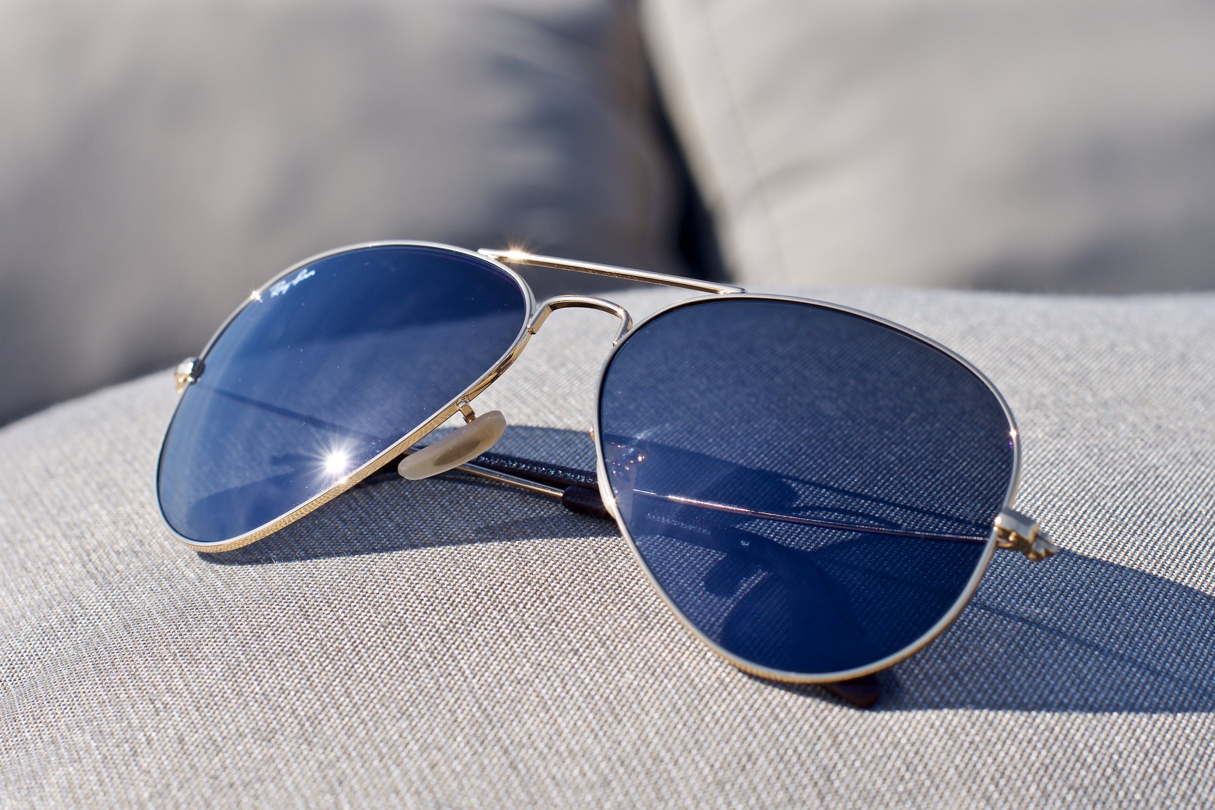 blue aviator ray bans