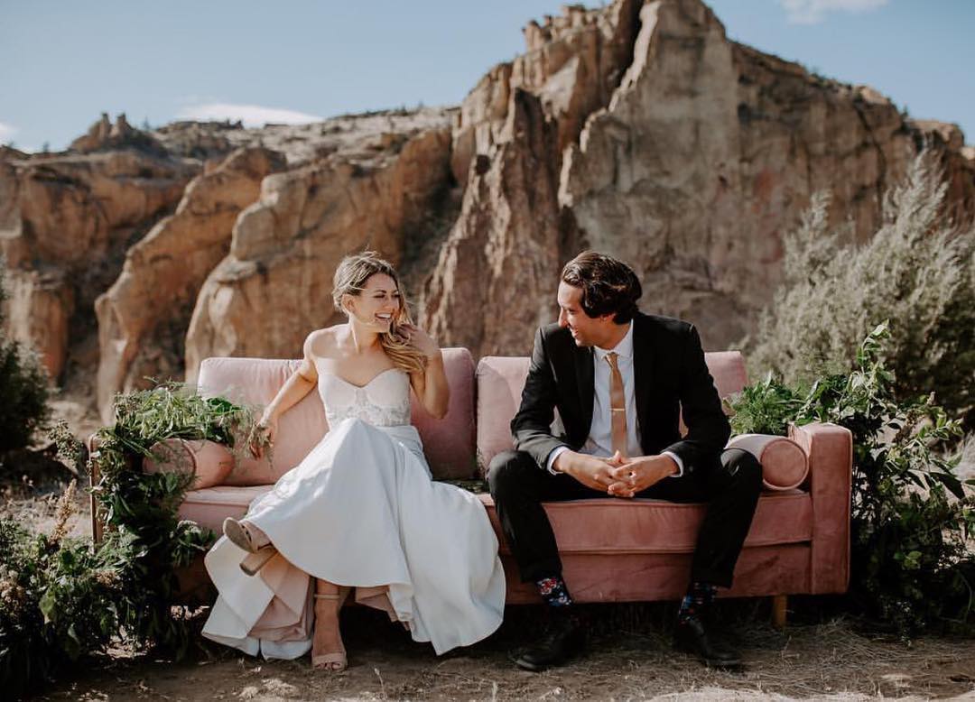blush+velvet+sofa+event+wedding+rentals+Bend+Oregon+Curated.jpg