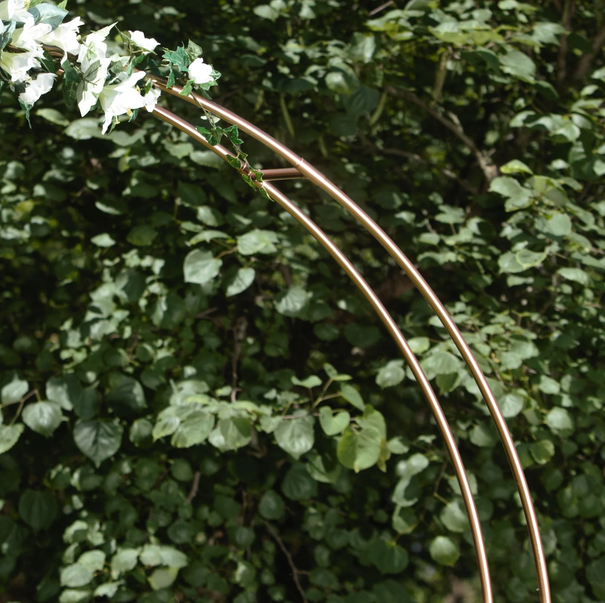 copper+arbor+arch+round+ceremony+florals+wedding+rental+Bend+Oregon+Curated2.jpg