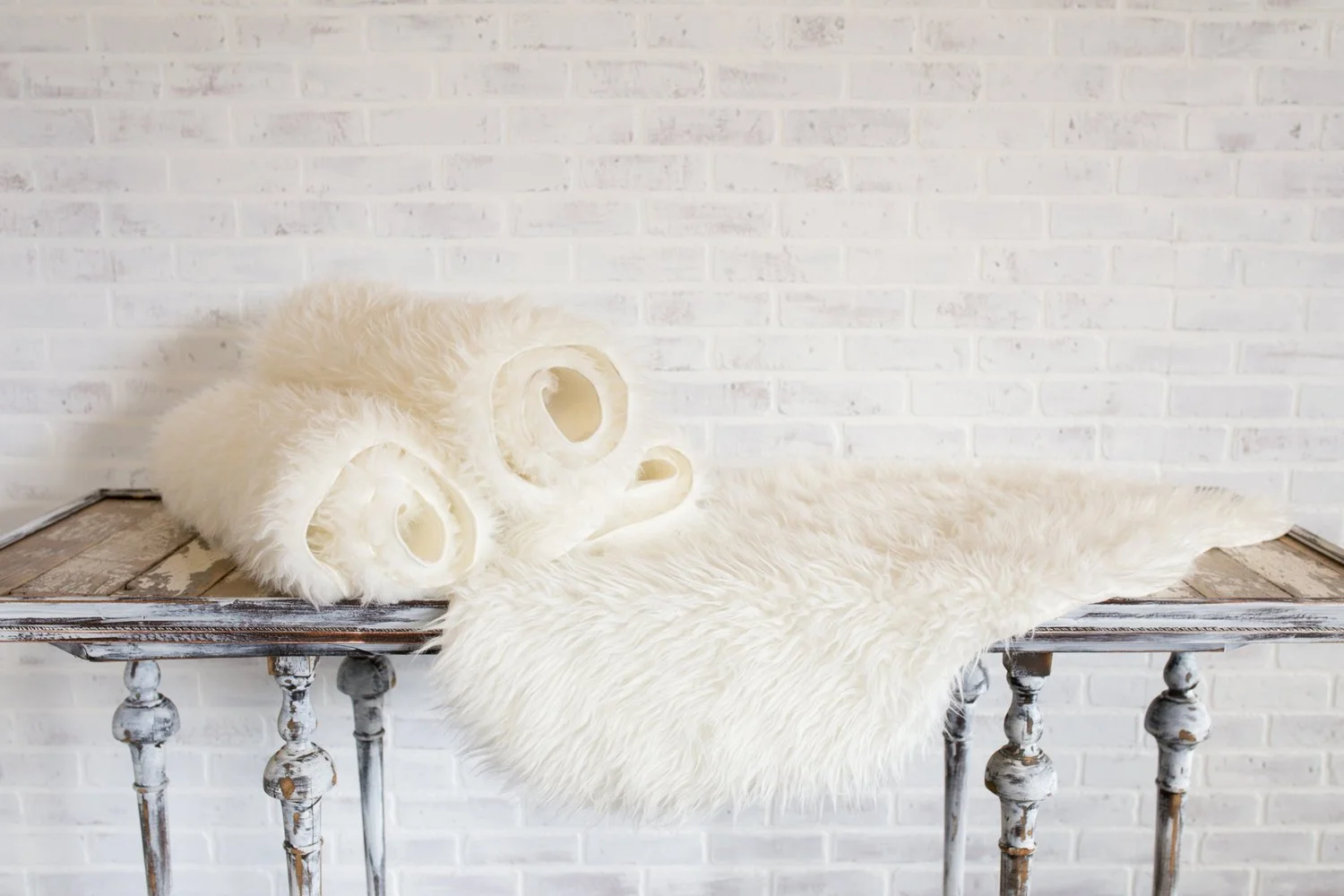 curated+event+rentals+Bend+Oregon+wedding+small+sheepskin+throw+accents.jpeg