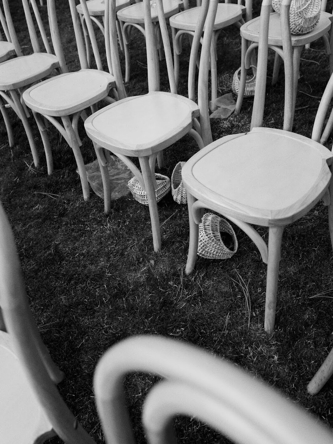 We love a good b+w detail shot. These are our newest chairs, our High Desert Bentwoods! Inquire today on our website to see if they're available for your big day. 

📷 @rtfaithphotography
@danielledemarcosmith
@blackbutteranchweddings
@flipflopsounds