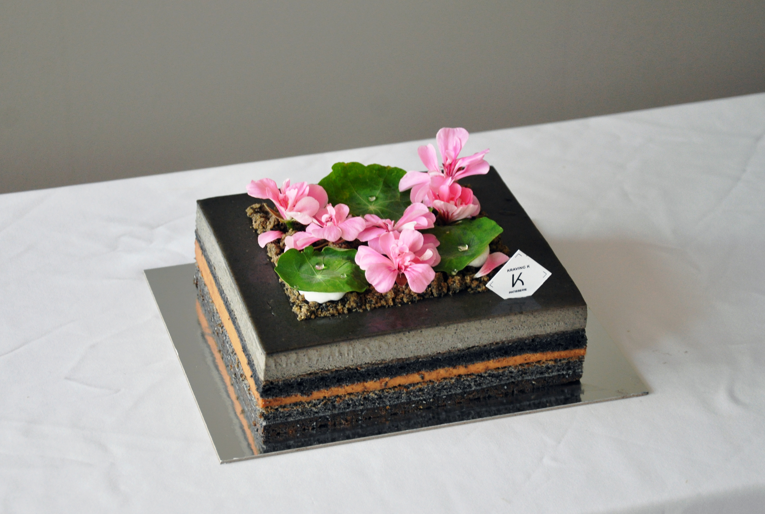 Entremet-Blacksesame1.jpg