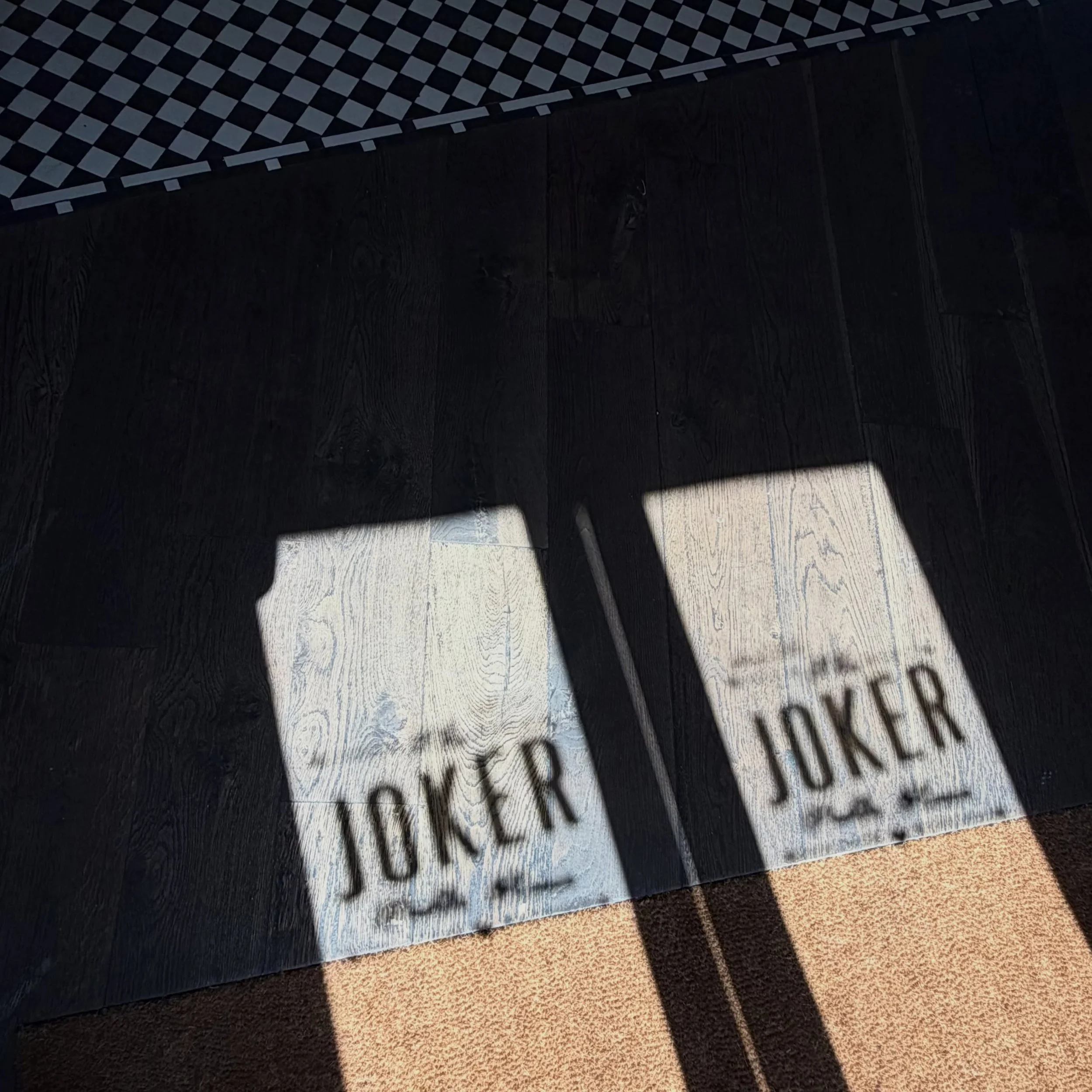 Well well well... Looks like we&rsquo;re heading into the bank holiday weekend with a solid helping on sunny weather. 

The weeks line up looks a little like this:
- @collageclub.brighton tonight ✂️
- The OG Wing Weds @lostboysland 🍯
- Thursday: Lai