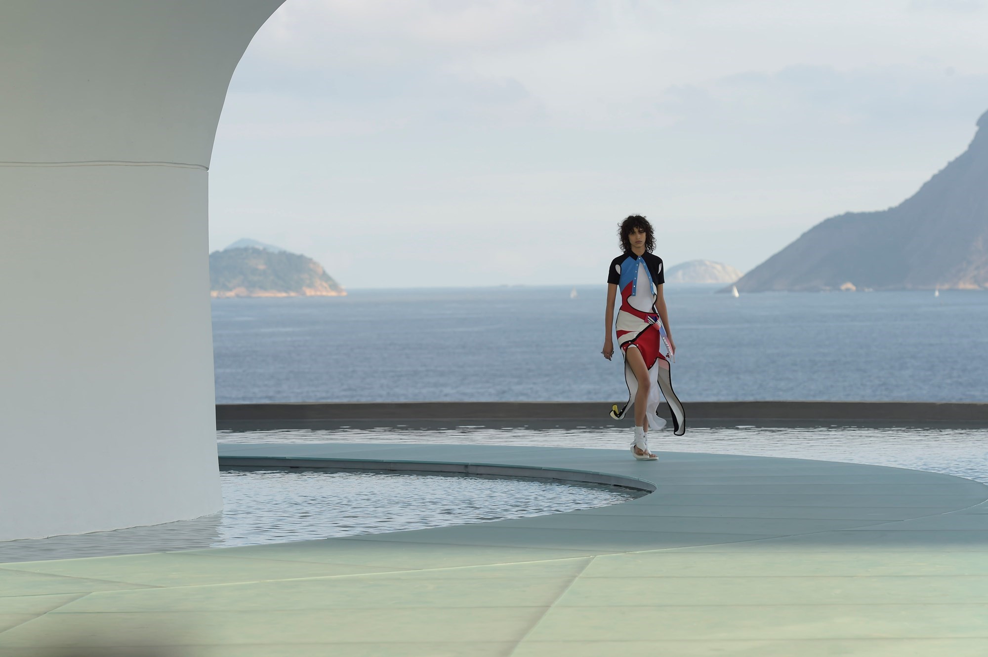 THE CRUISE COLLECTION AT NITEROI CONTEMPORARY ART MUSEUM DESIGNED