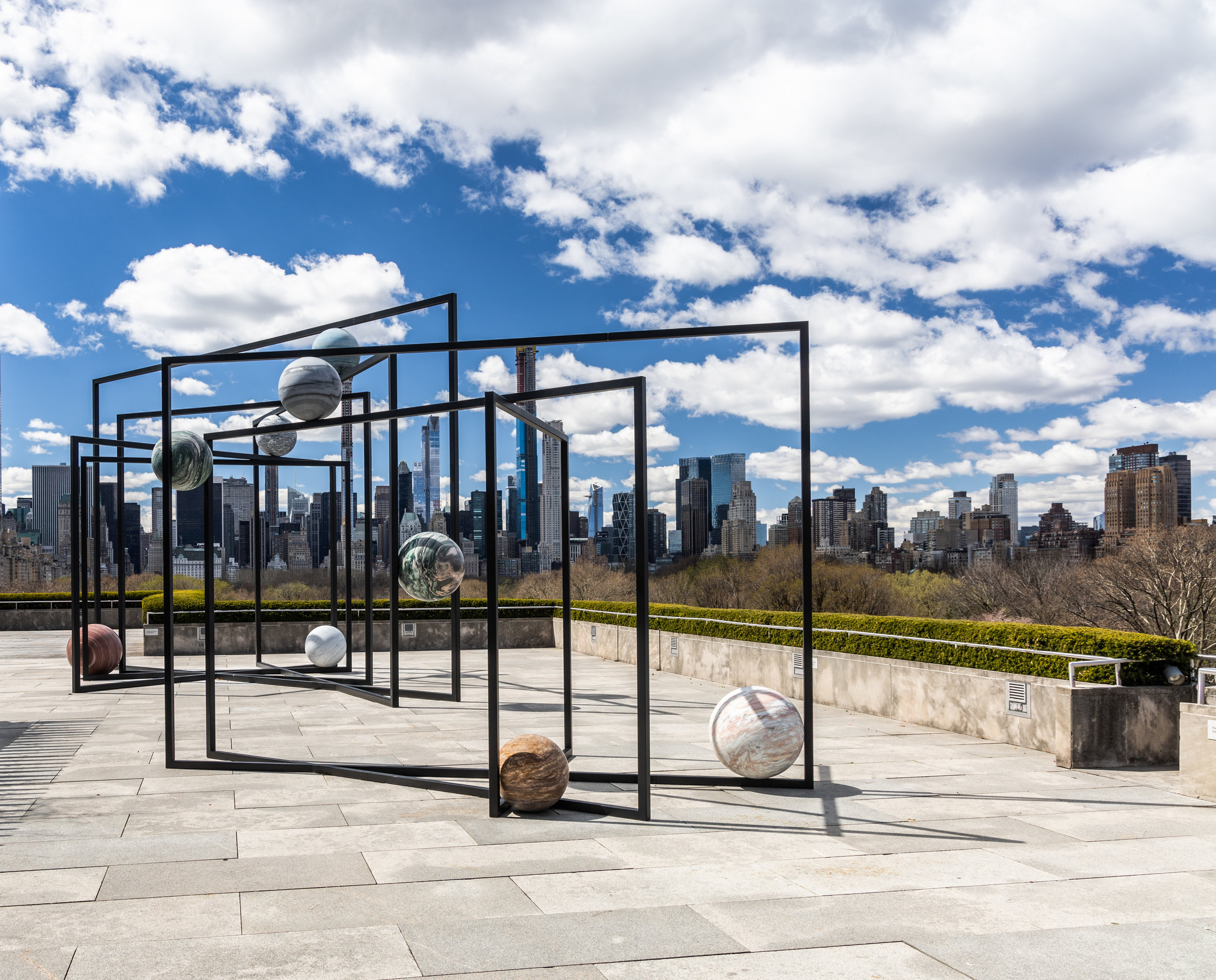  Alicja Kwade (b.1979, Poland). The Roof Garden Commission: Alicja Kwade, ParaPivot. Installation view, The Metropolitan Museum of Art, 2019. Courtesy of the artist; 303 Gallery, New York; KÖNIG GALERIE, Berlin/London; and kamel mennour, Paris/London