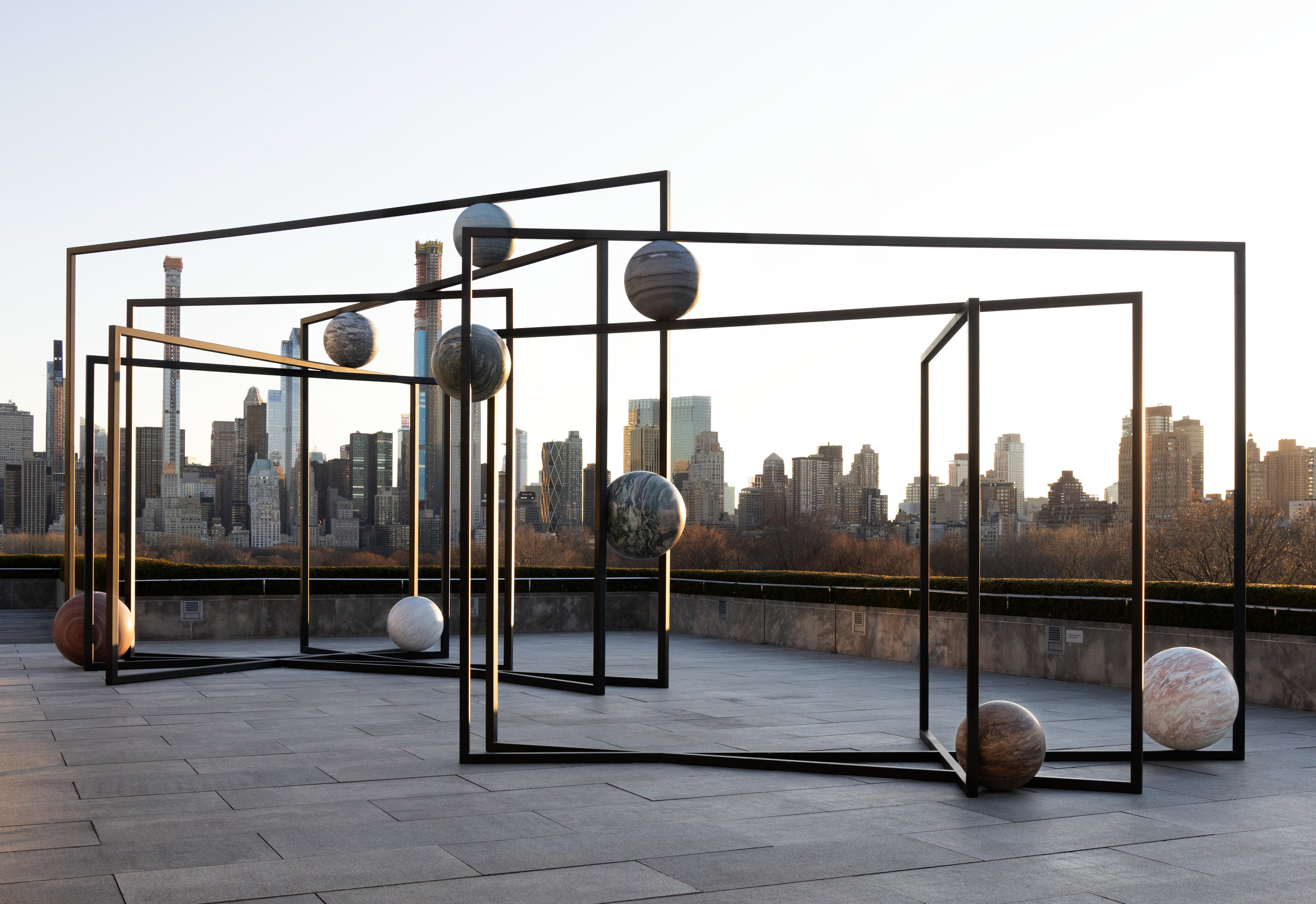  Alicja Kwade (b.1979, Poland). The Roof Garden Commission: Alicja Kwade, ParaPivot. Installation view, The Metropolitan Museum of Art, 2019. Courtesy of the artist; 303 Gallery, New York; KÖNIG GALERIE, Berlin/London; and kamel mennour, Paris/London