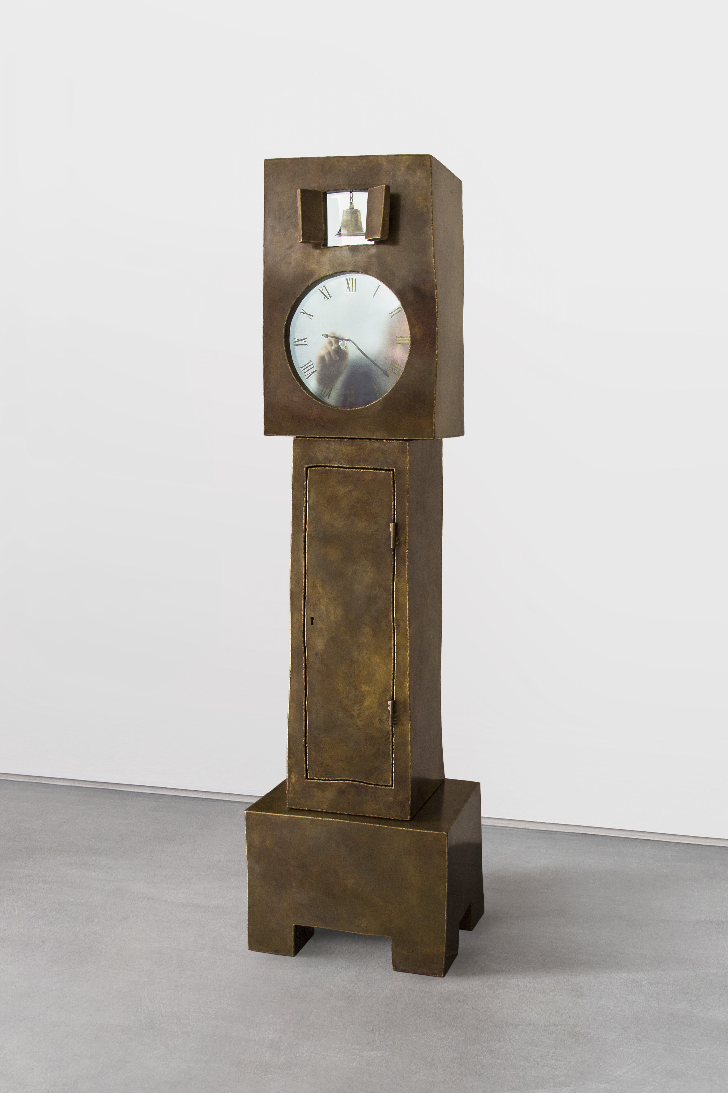 Maarten-Baas_Grandfather-Clock-Brass_2014_1.jpg