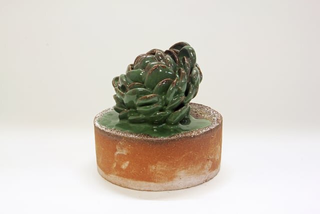  David Hicks  Clipping (Olive Bloom) , 2020 Glazed ceramic 6 x 6 1/2 x 6 1/2 inches 15.2 x 16.5 x 16.5 cm DHI166 ©David Hicks Courtesy Diane Rosenstein Gallery 