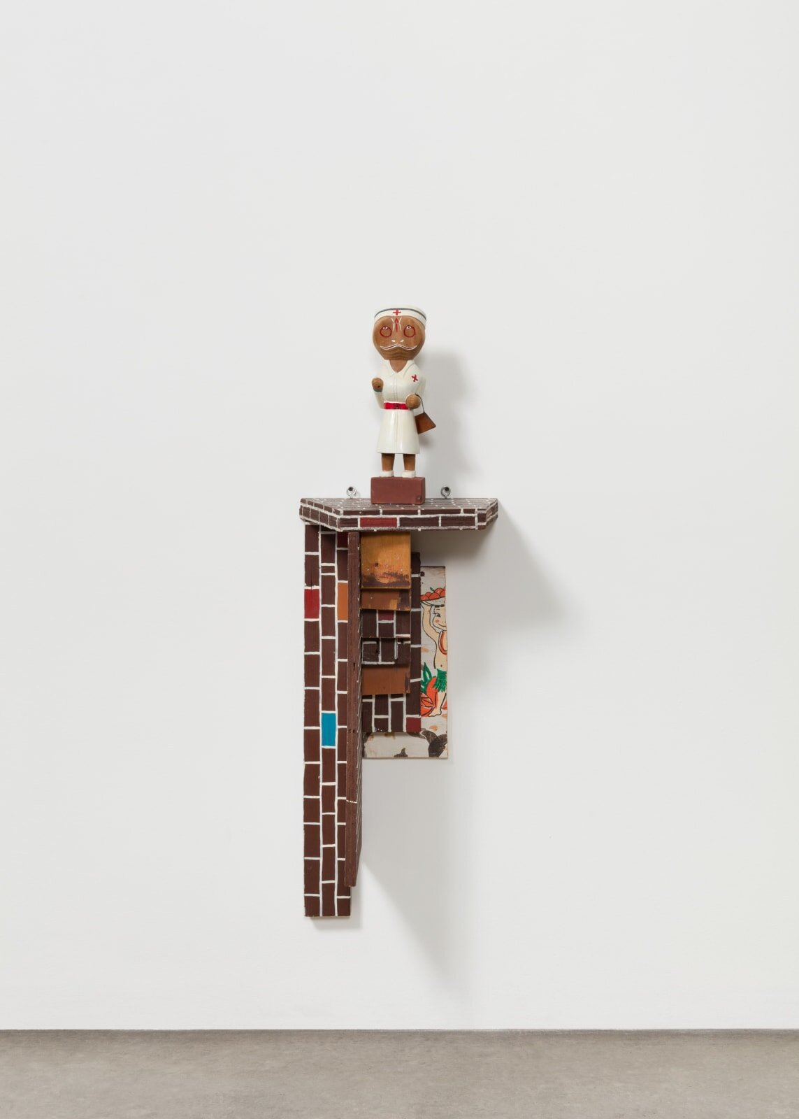  Haim Steinbach   Shelf with Nurse , 1983 Painted wood shelf; painted wood doll 35 1/2 x 11 3/4 x 11 3/4 inches&nbsp; (TBG 22557)&nbsp; Courtesy of the artist and Tanya Bonakdar Gallery, New York / Los Angeles    