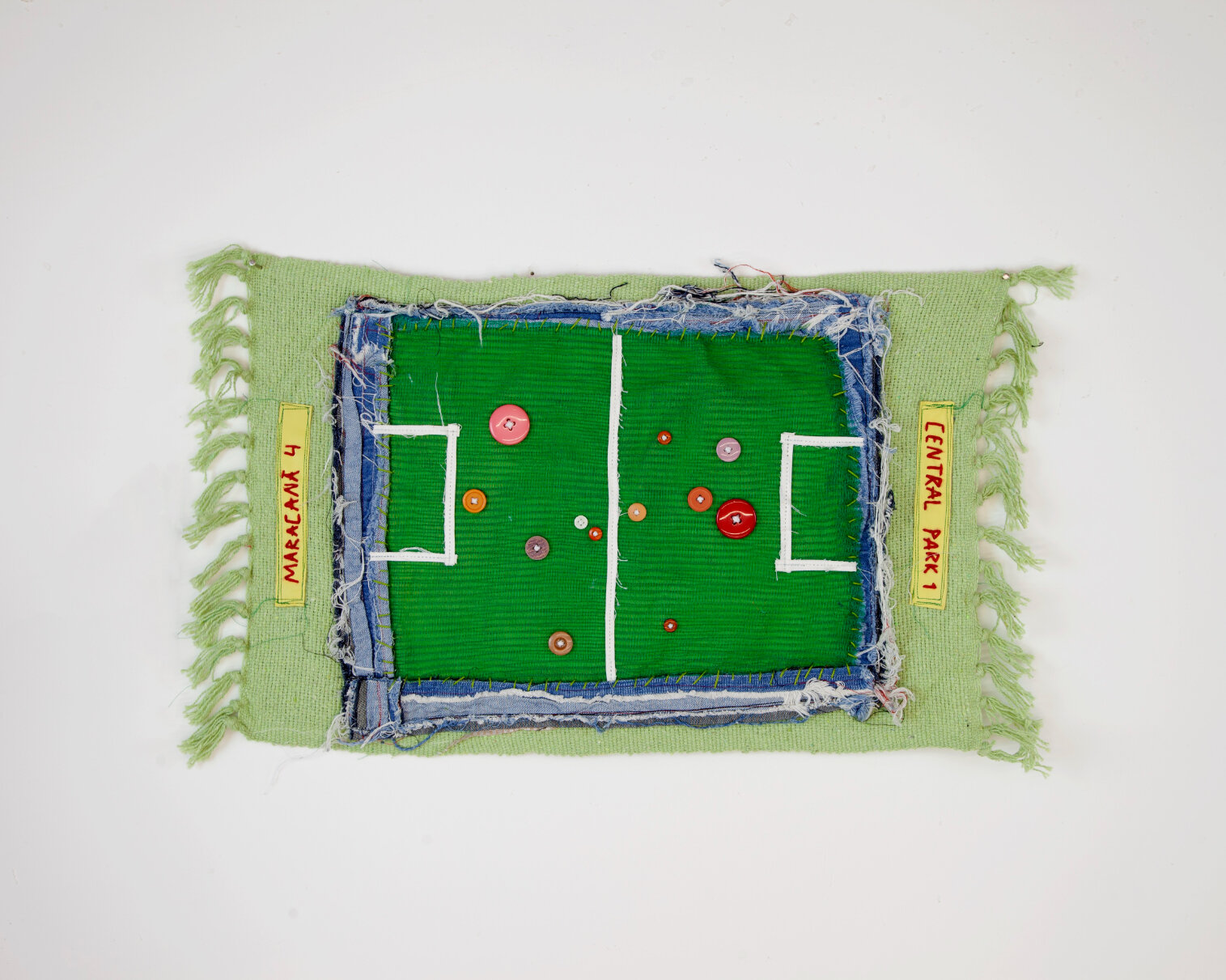  Randolpho Lamonier&nbsp;  Central Park x Maracanã , 2021&nbsp; Mixed media (Fabric, embroidery and buttons on carpet) 16 x 24.8 in.&nbsp; RL004  