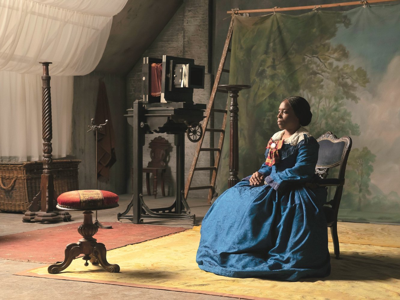  Isaac Julien  The Lady of the Lake (Lessons of the Hour) 2019  Framed photograph on gloss inkjet paper mounted on aluminium 160 x 213.3 cm  Courtesy the artist and Victoria Miro    