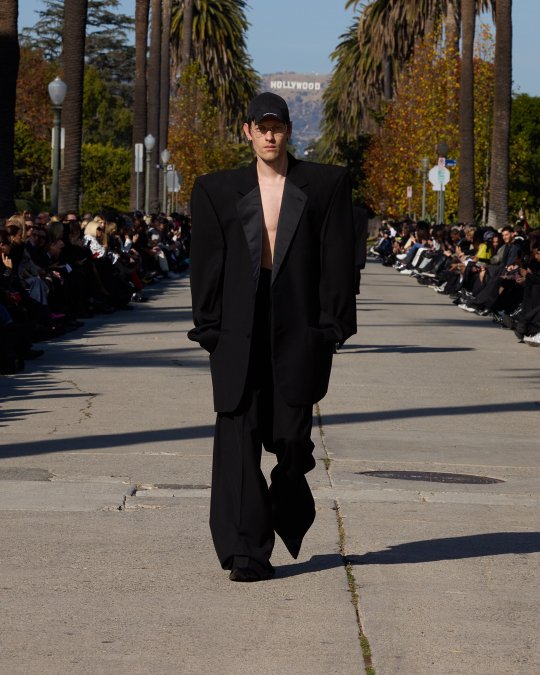 BALENCIAGA FALL 24 LOOK 46_JARNO PARKKIMA.jpg