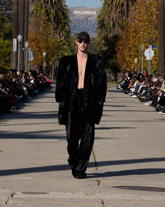 BALENCIAGA FALL 24 LOOK 55_KIT BUTLER.jpg