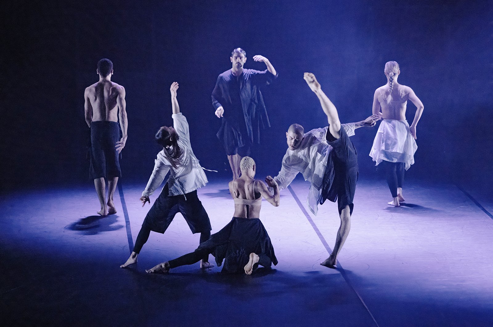 Wayne McGregor's Autobiography, Company Wayne McGregor, Théâtre de Saint-Quentin-en-Yvelines, France (2023), Photo credit Ravi Deepres (10).jpg