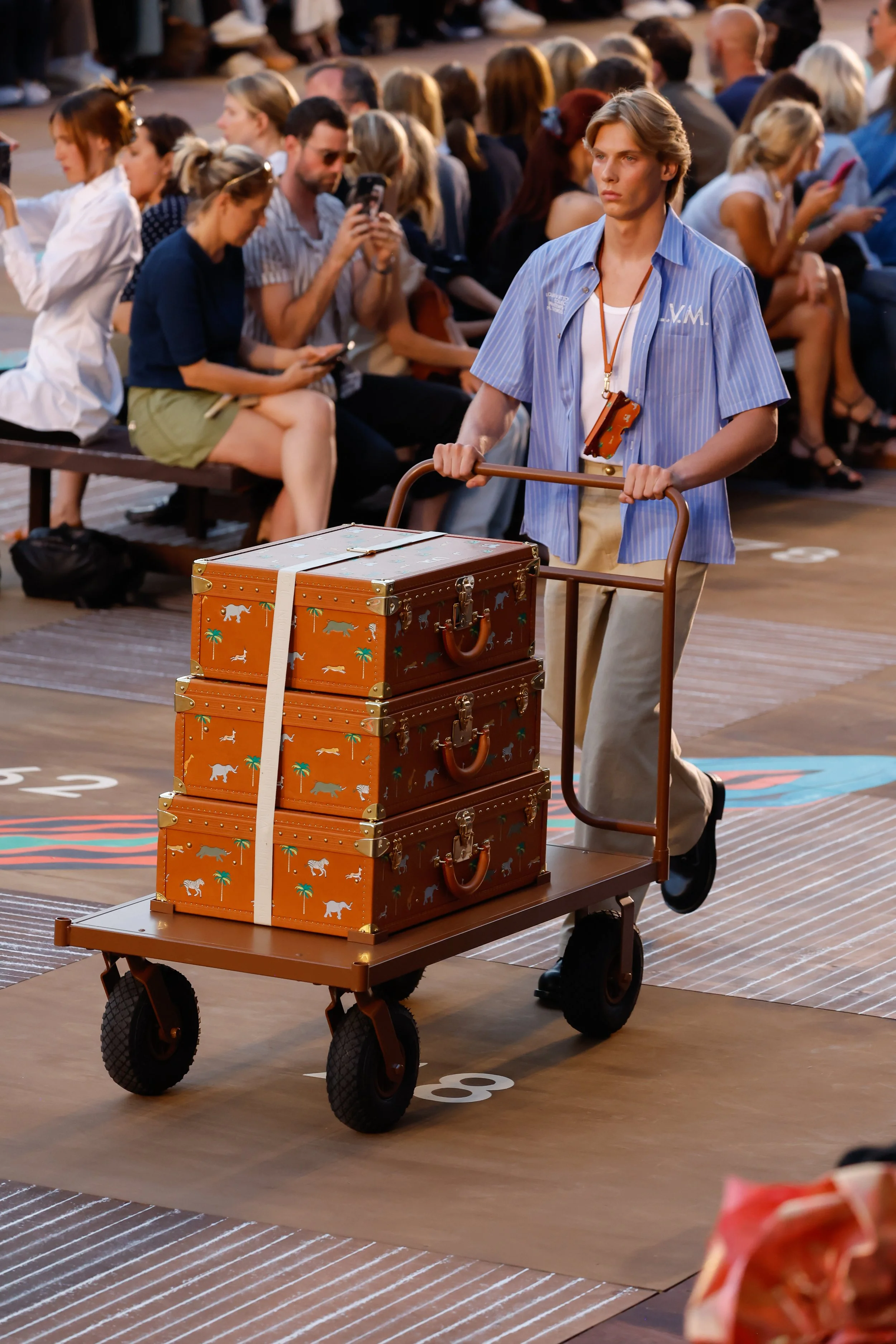 LOUIS VUITTON MENrsquo;S SPRING SUMMER 2026 SHOW DETAILS 15.jpg