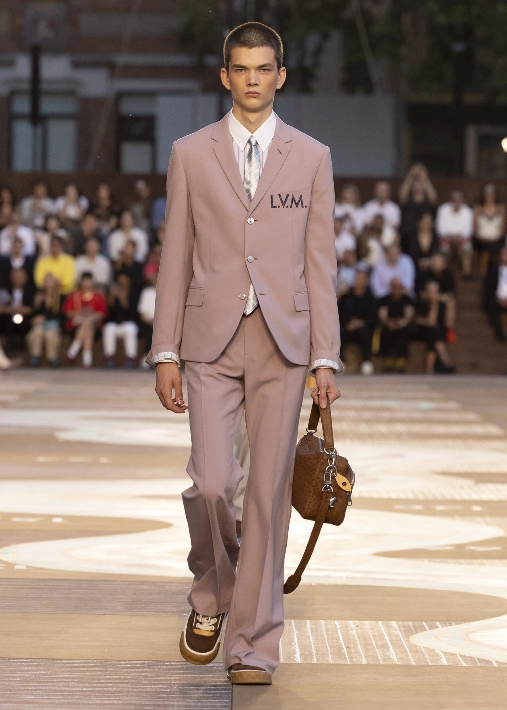 LOUIS VUITTON MENrsquo;S SPRING SUMMER 2026 SHOW LOOK 73_1.jpg