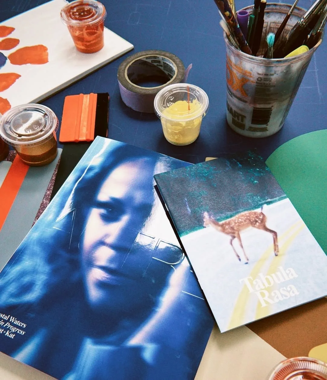 In our FW25 Work In Progress issue, we collaborated with @carharttwip on a special zine, Tabula Rasa, featuring four LA-based artists on their working practices, photographed in their studios by @romankoval . 

Artists @gregitooo @averywheless @leena