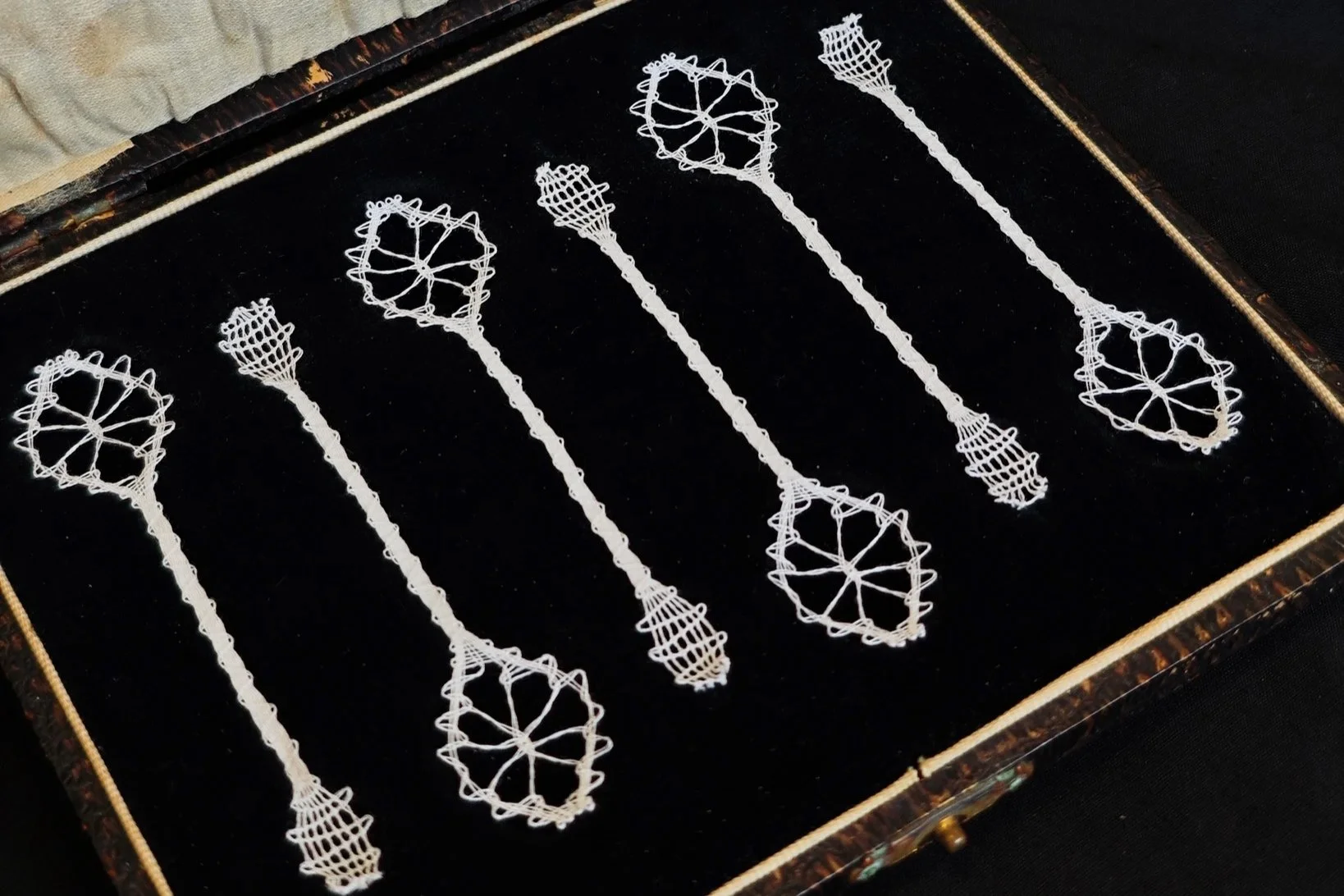 Between Craft, Culture And Feminism: An Interview of Jingyi Li