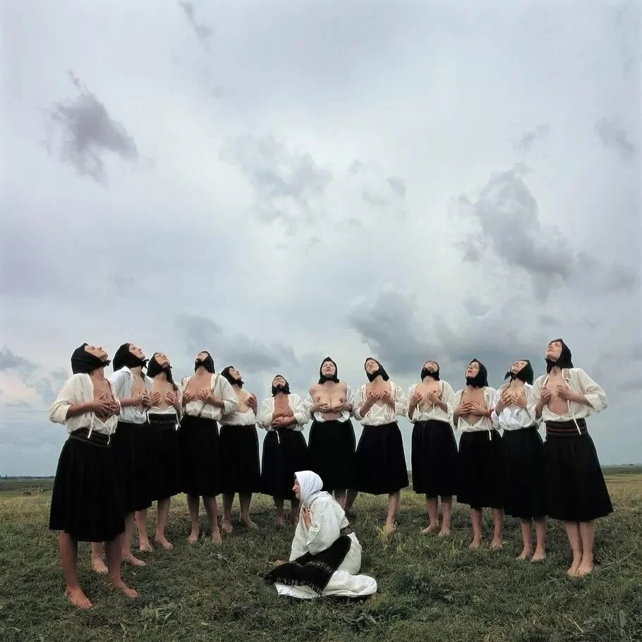 &ldquo;After doing this stuff for fifty years now, I&rsquo;m so fed up with
the rules.&rdquo; @abramovicinstitute in conversation with @miles.greenberg for Autre SS23 The Utopia Issue. This year, Abramović&rsquo;s 4 hour epic of eroticism and grief 