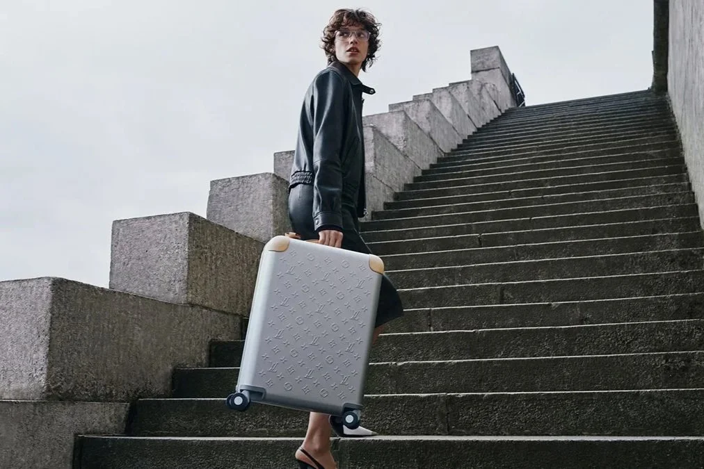 Marc Newson Crafts The Horizon Aluminum Suitcase For  Louis Vuitton; A Revolution In Luggage Design 