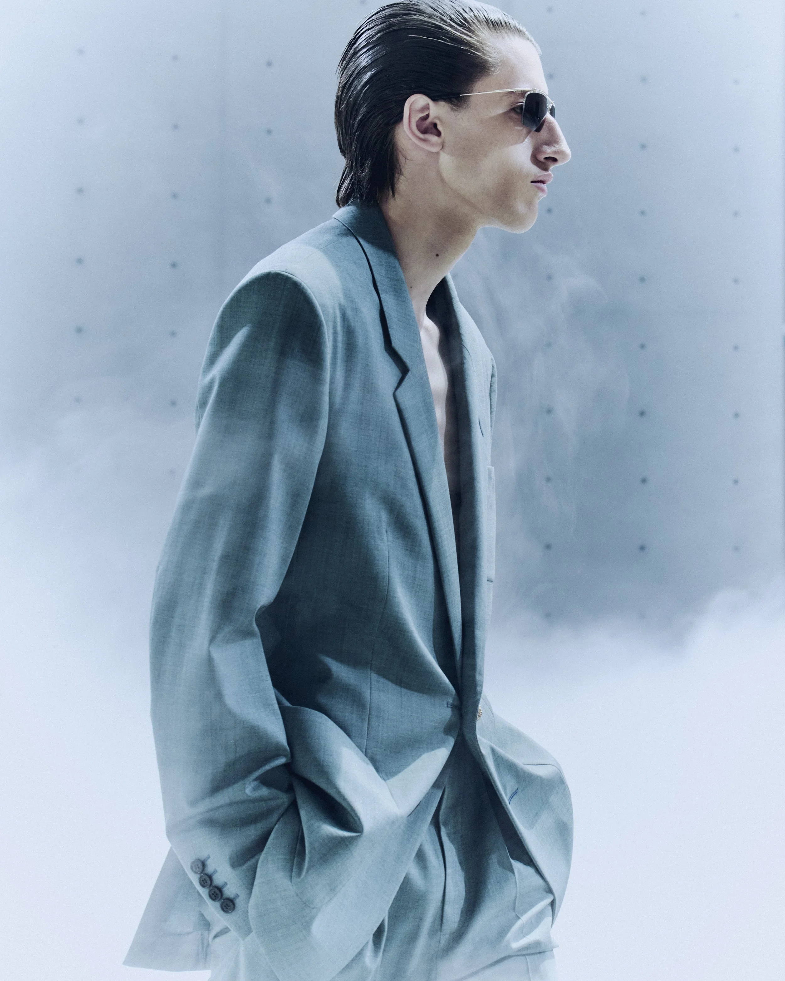 SAINT LAURENT_MEN'S_SUMMER-27_AMBIANCE_04_07_HR.jpg