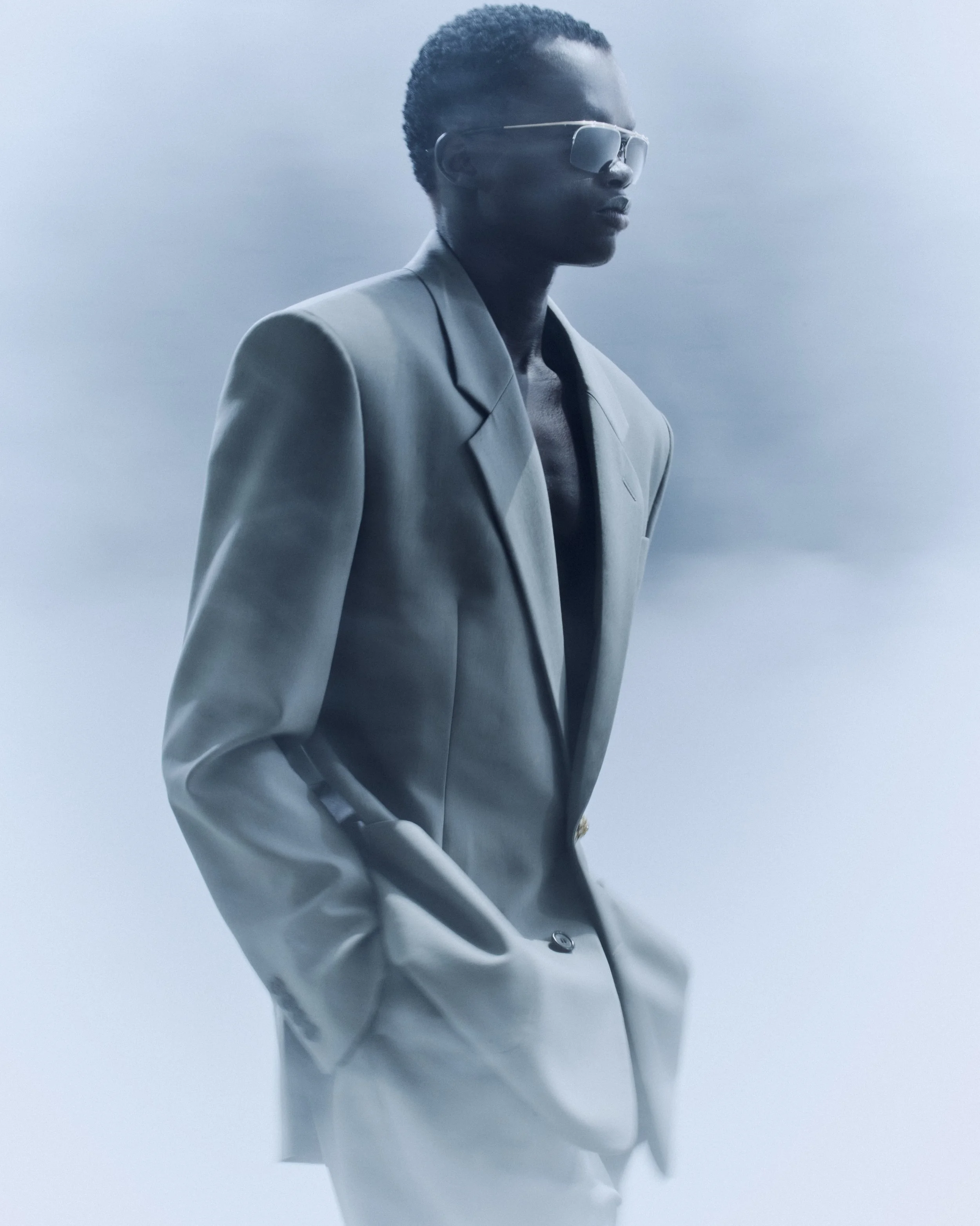 SAINT LAURENT_MEN'S_SUMMER-27_AMBIANCE_04_12_HR.jpg