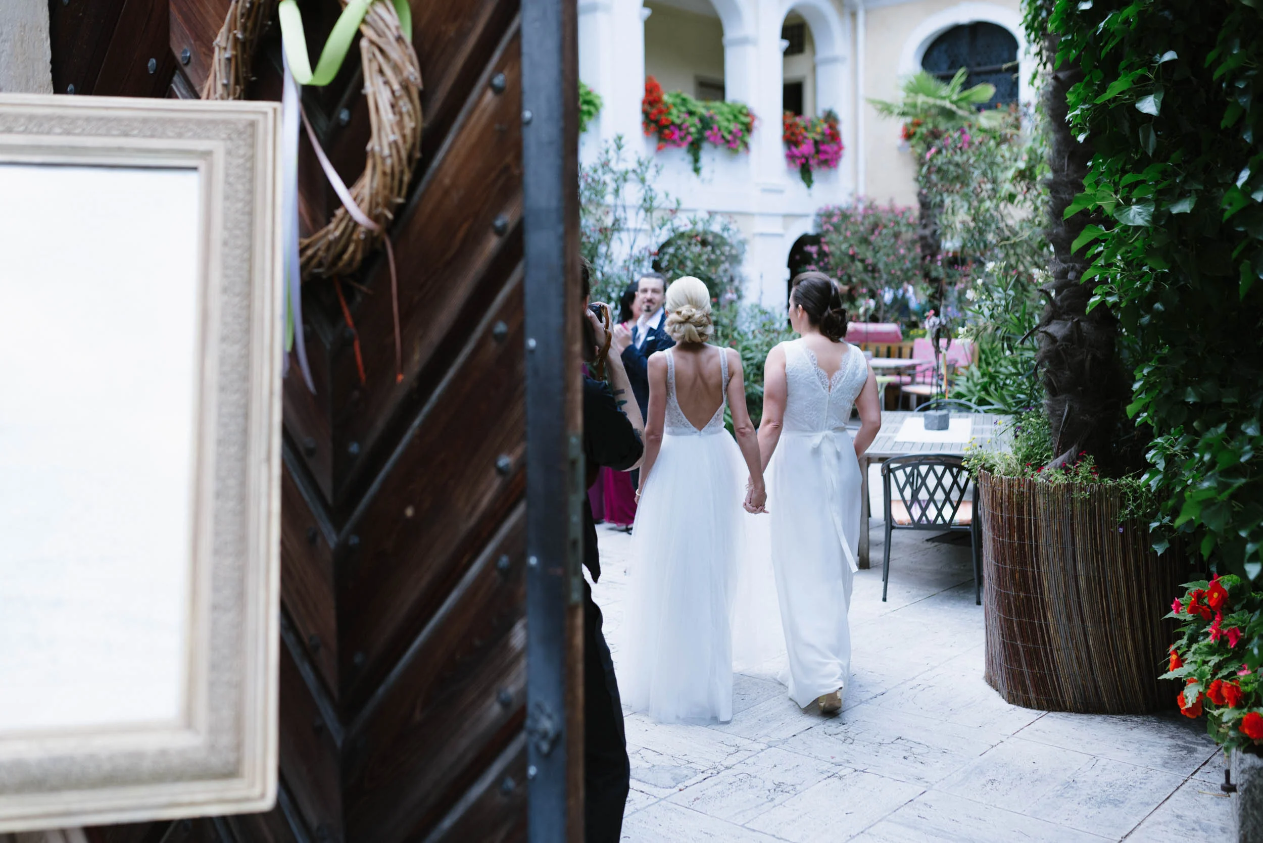 belle&sass__Hochzeit im Weingut Holzapfel_0019.jpg