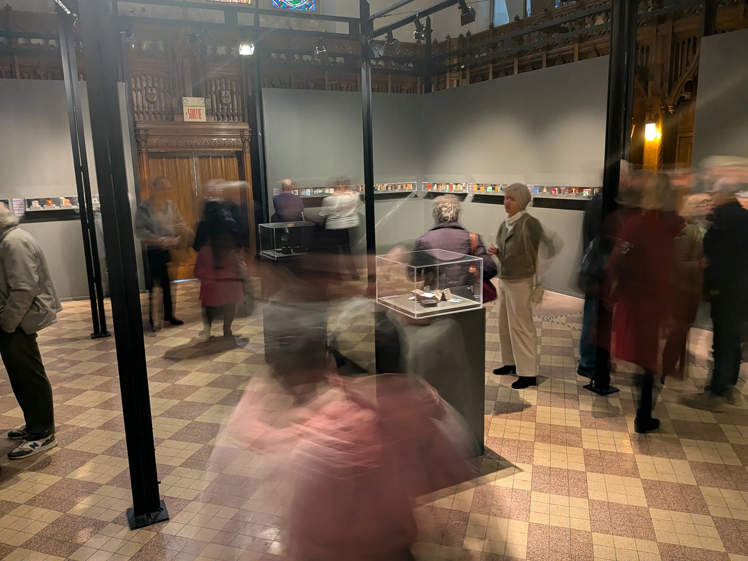 Exposition longue de Small Wonders au Mumaq, à Montréal