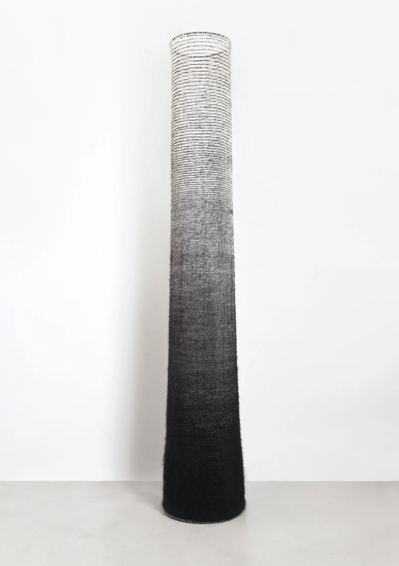 mimi_jung_weaving_standingash.jpg