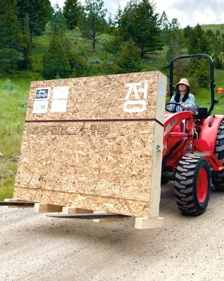 I&rsquo;m driving the forklift from our remote studio to the nearest highway for truck transport. 👩🏻&zwj;🌾⛰️

SUNDAY TALES now part of a private collection in Quebec. Thank you Laura @pearlroweart for stewarding this acquisition! 

SUNDAY TALES
Pa