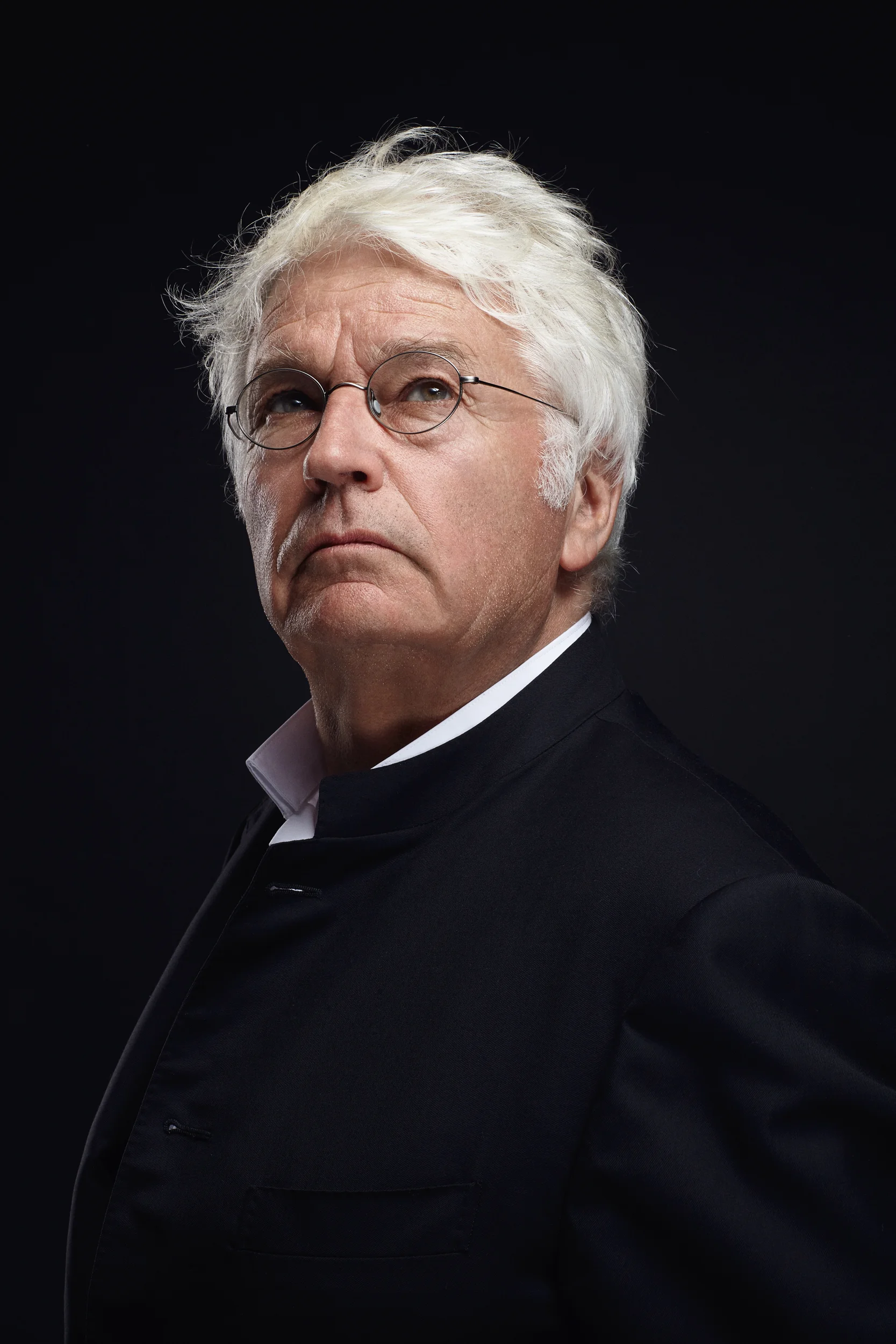 <strong> JEAN JACQUES ANNAUD </strong> | DIRECTOR