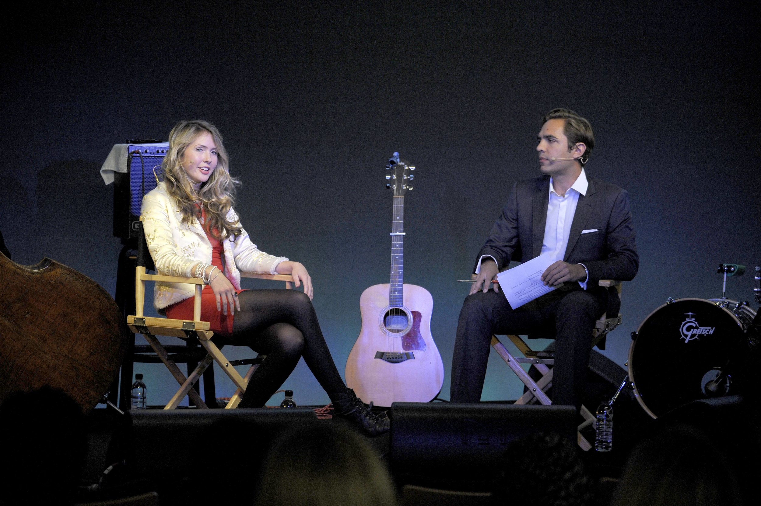 21. AppleEvent-RegentStreet-Oct162013-BeatieWolfe-GQ's CharlieBurton by Stuart Nicholls.jpg