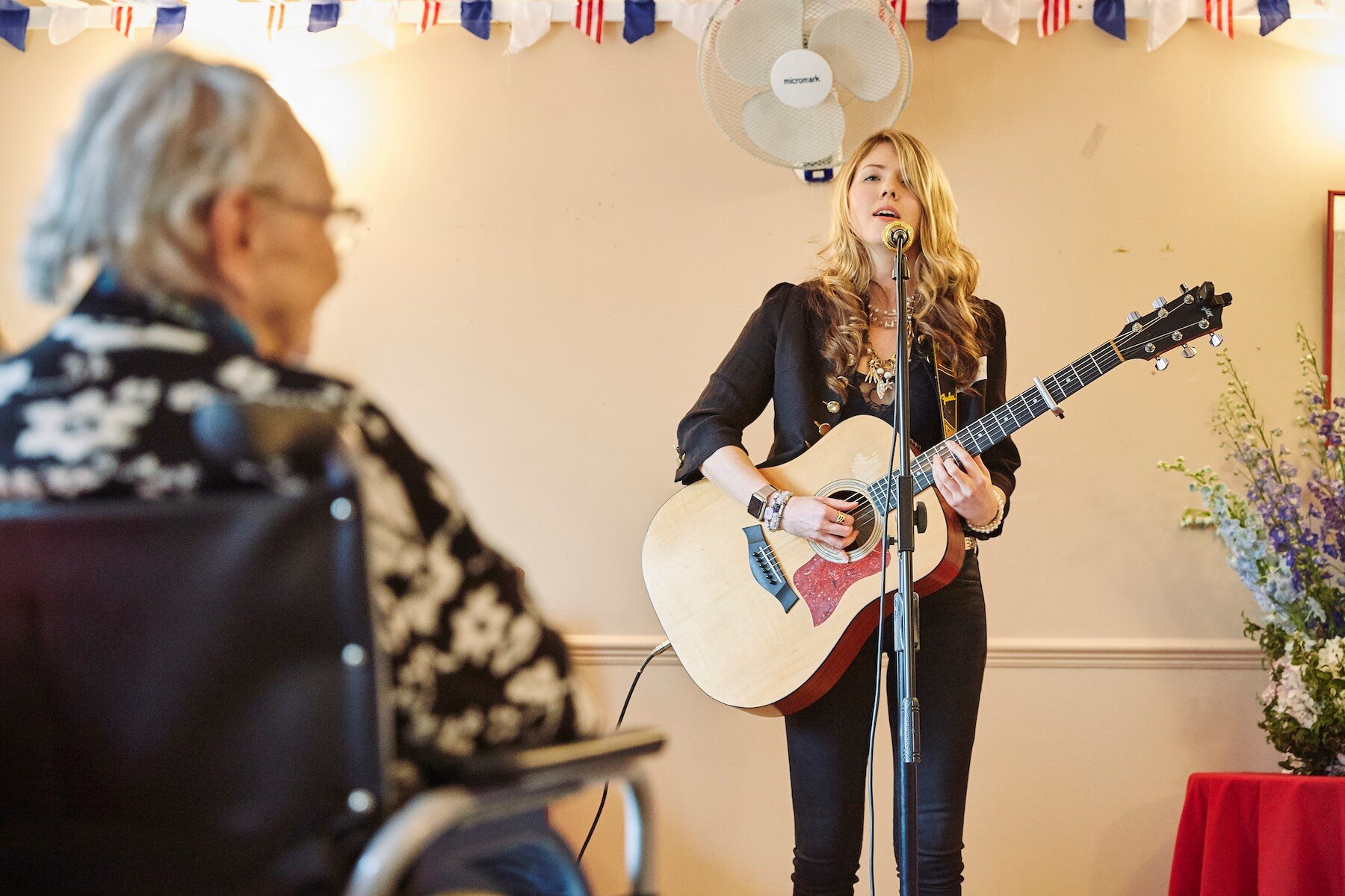 beatie wolfe at closing party punchdrunk 2.jpg