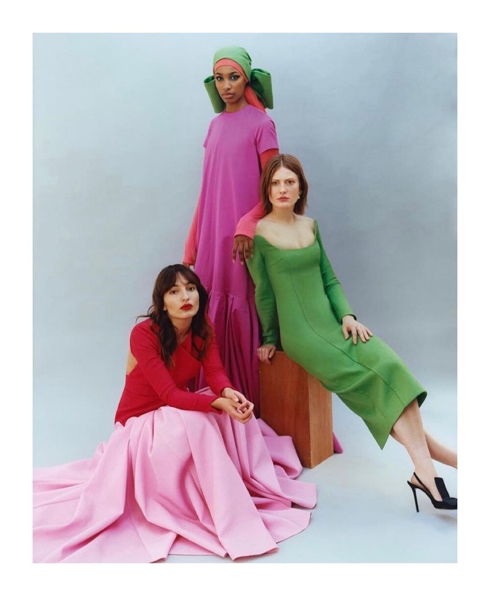 My blog this week is on the life-affirming joy of colour so it was good timing that @timesluxx re-posted this bright beauty from 2019, today. 
Go to the link in my bio to read my musings on the subject. 
📸 @luca.campri and styled by me.