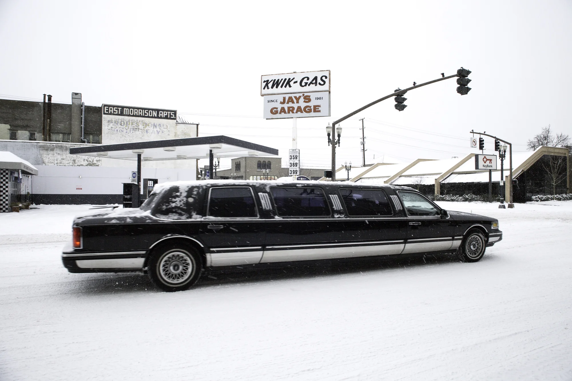 limosine_snowday_web.jpg